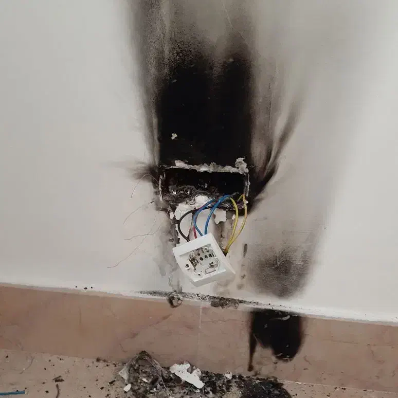 برقکاری کلی جزئی،اتصالی قطعی برق وتلفن،نصبیات،پکیج|خدمات پیشه و مهارت|کرمانشاه, |دیوار