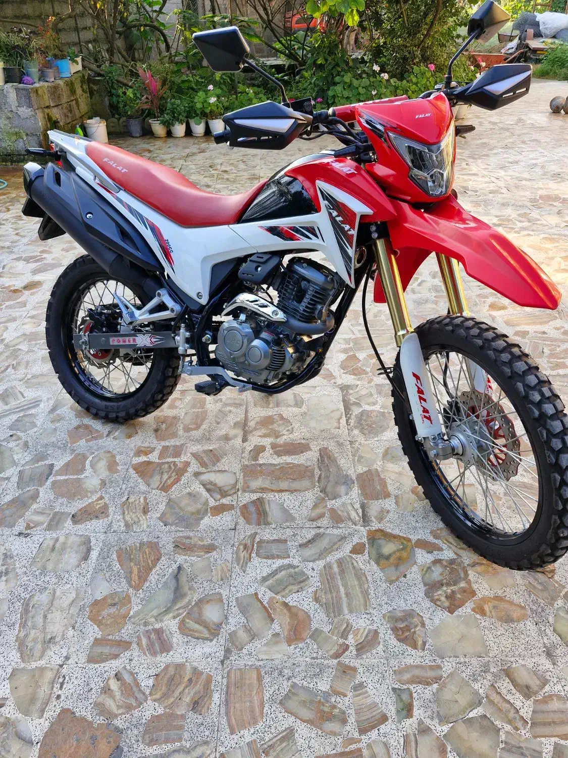 تریل فلات ۲۰۰  همتاز طرح crf در حد نو انجین جدید|موتورسیکلت|رشت, لاکانی|دیوار