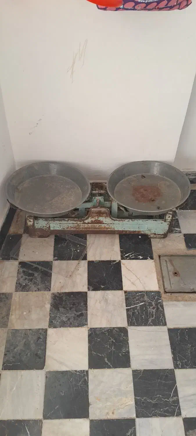 ترازوی قدیمی|کلکسیون اشیاء عتیقه|کرمانشاه, |دیوار