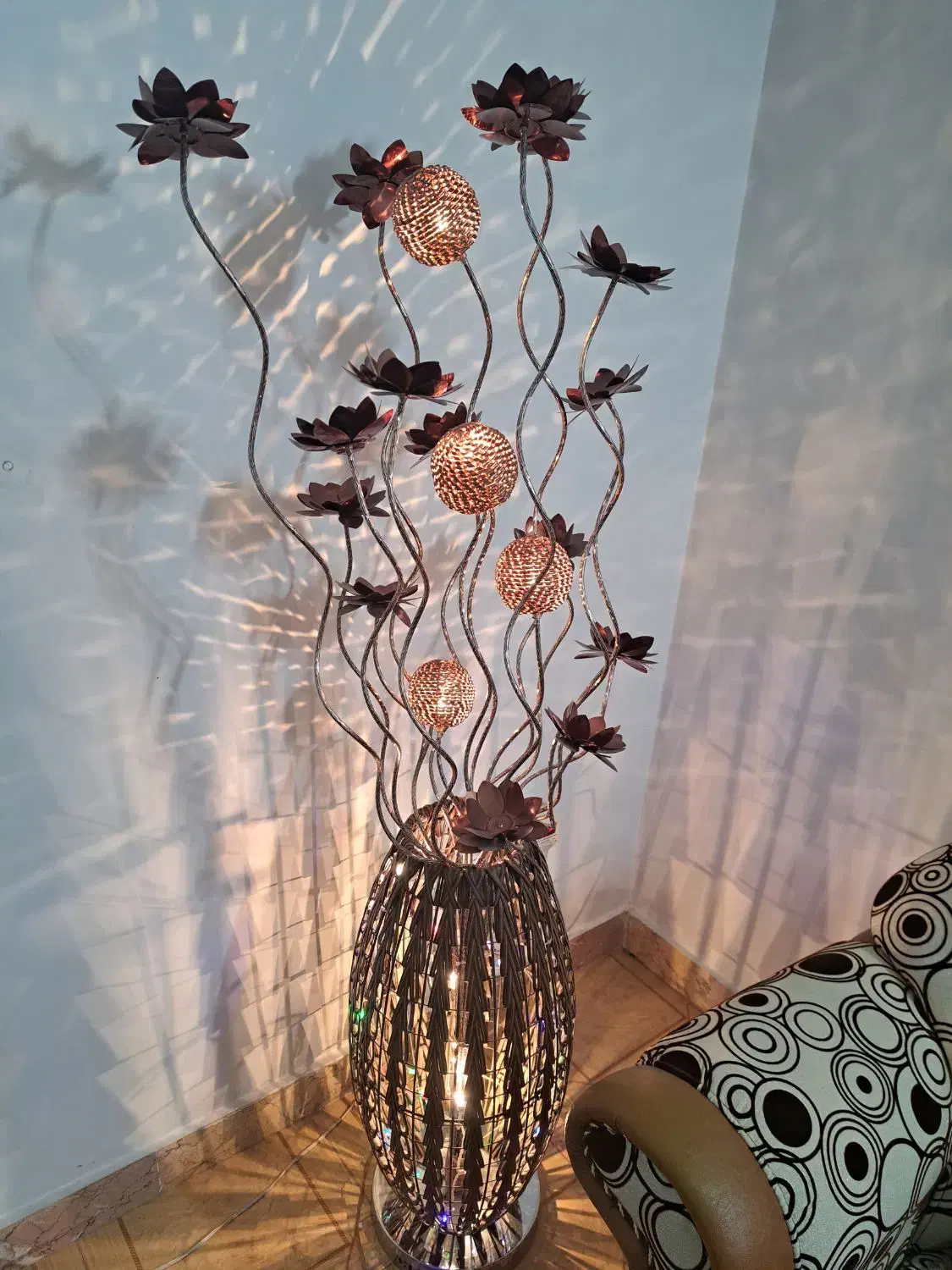 آپاژور ایستاده دکوری|چراغ خواب و آباژور|رشت, ساغری سازان|دیوار