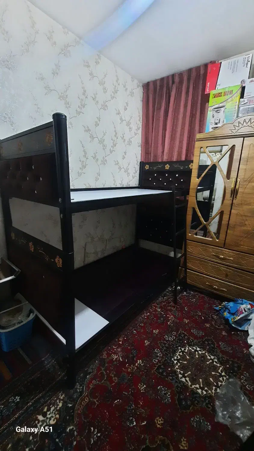 بخاطر کمبود جا|تخت و سرویس خواب|شریفآباد, |دیوار