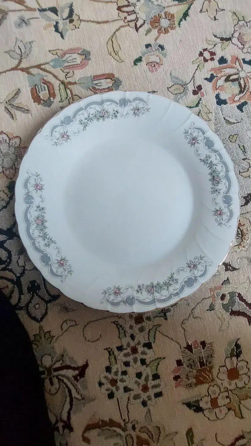 بشقاب|ظروف سرو و پذیرایی|تهران, شهرک فردوس (حسینی)|دیوار