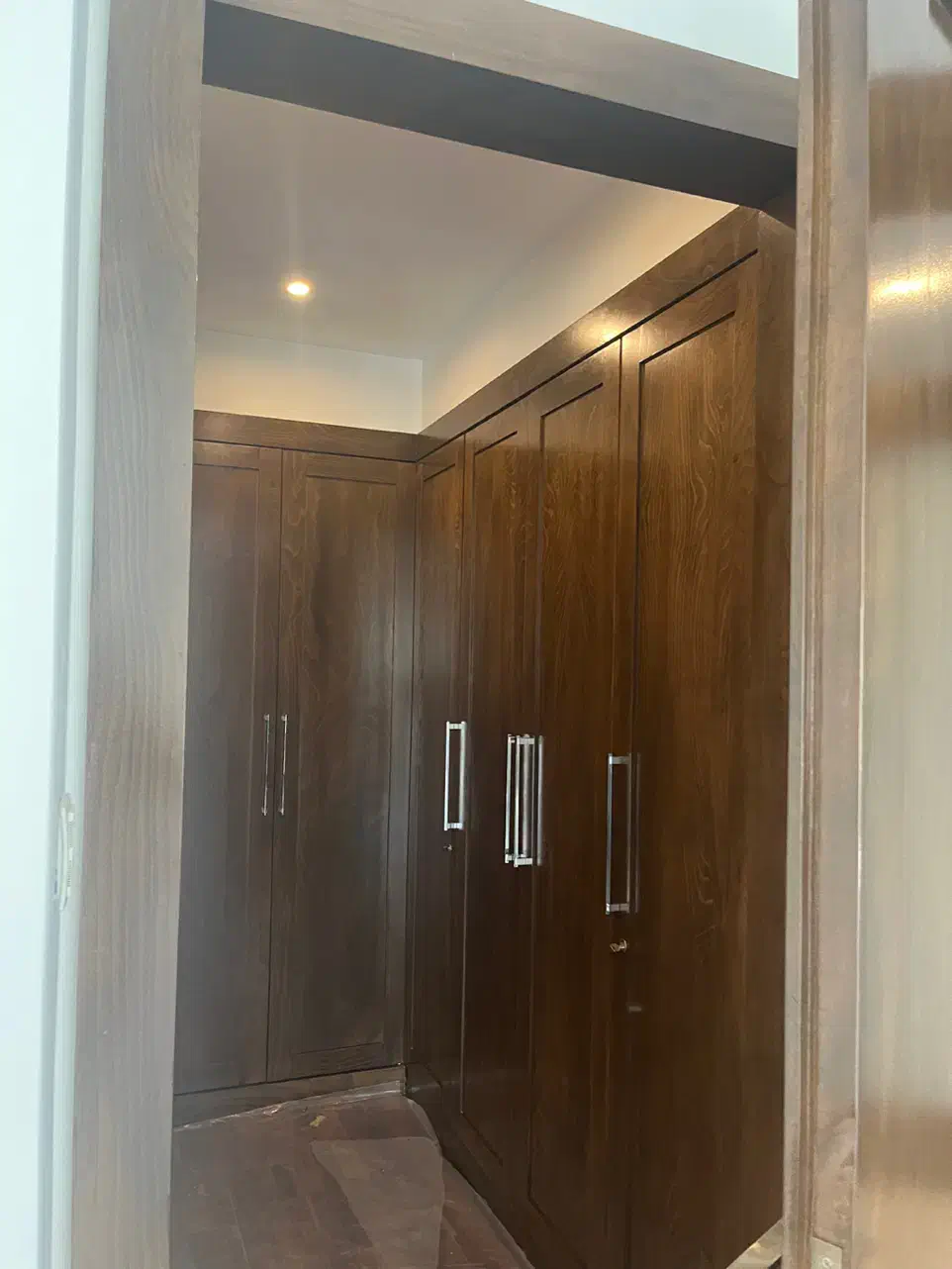 زعفرانیه۴۵۰ متر زمین در۶۵۰ متر بنا