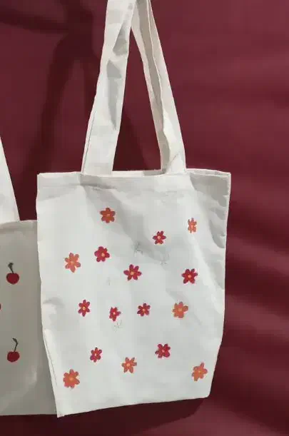 توت بگ|کیف، کفش، کمربند|کهنوج, |دیوار