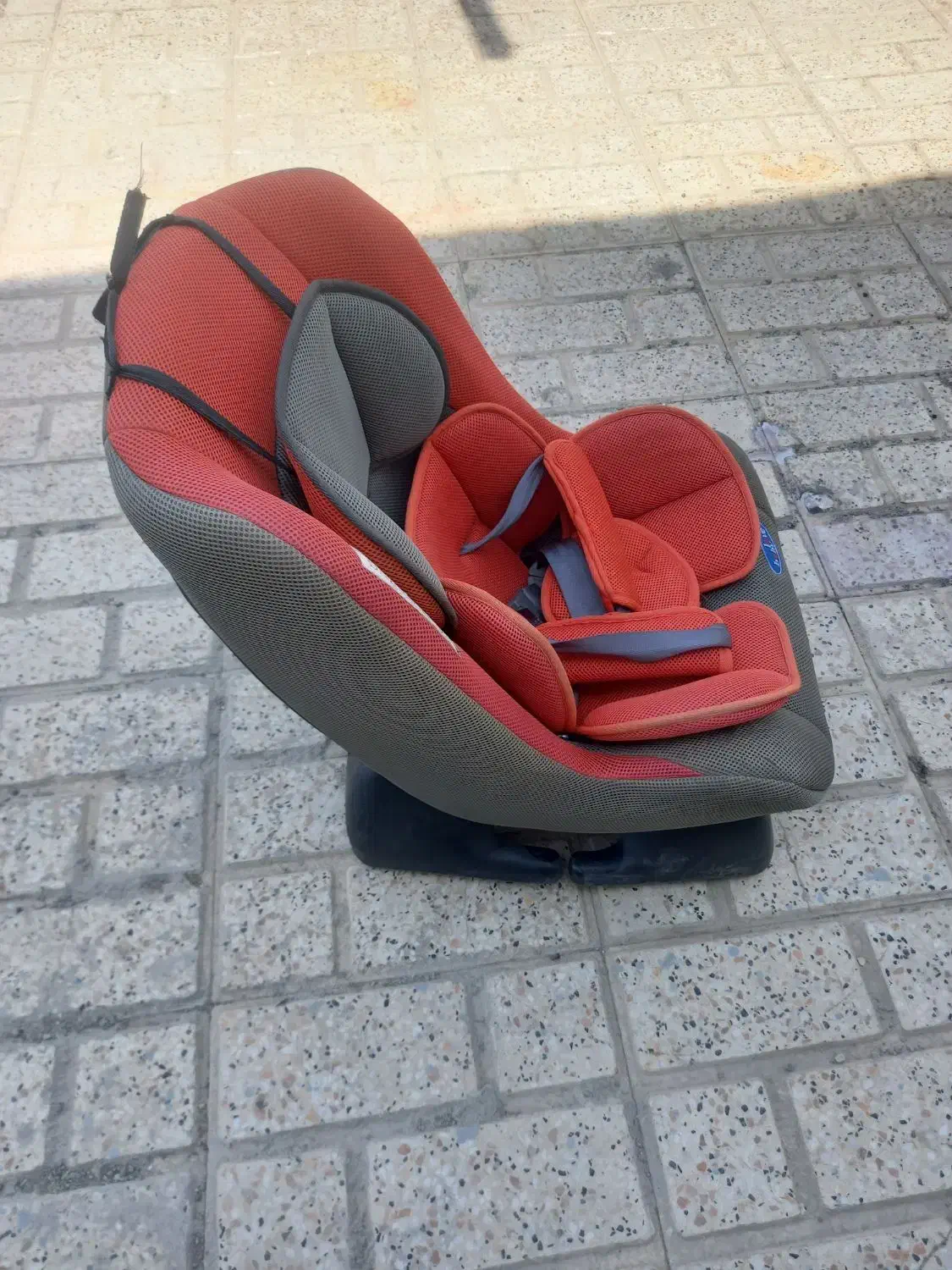 صندلی ماشین|تخت و صندلی بچه|ری, سیزده آبان|دیوار