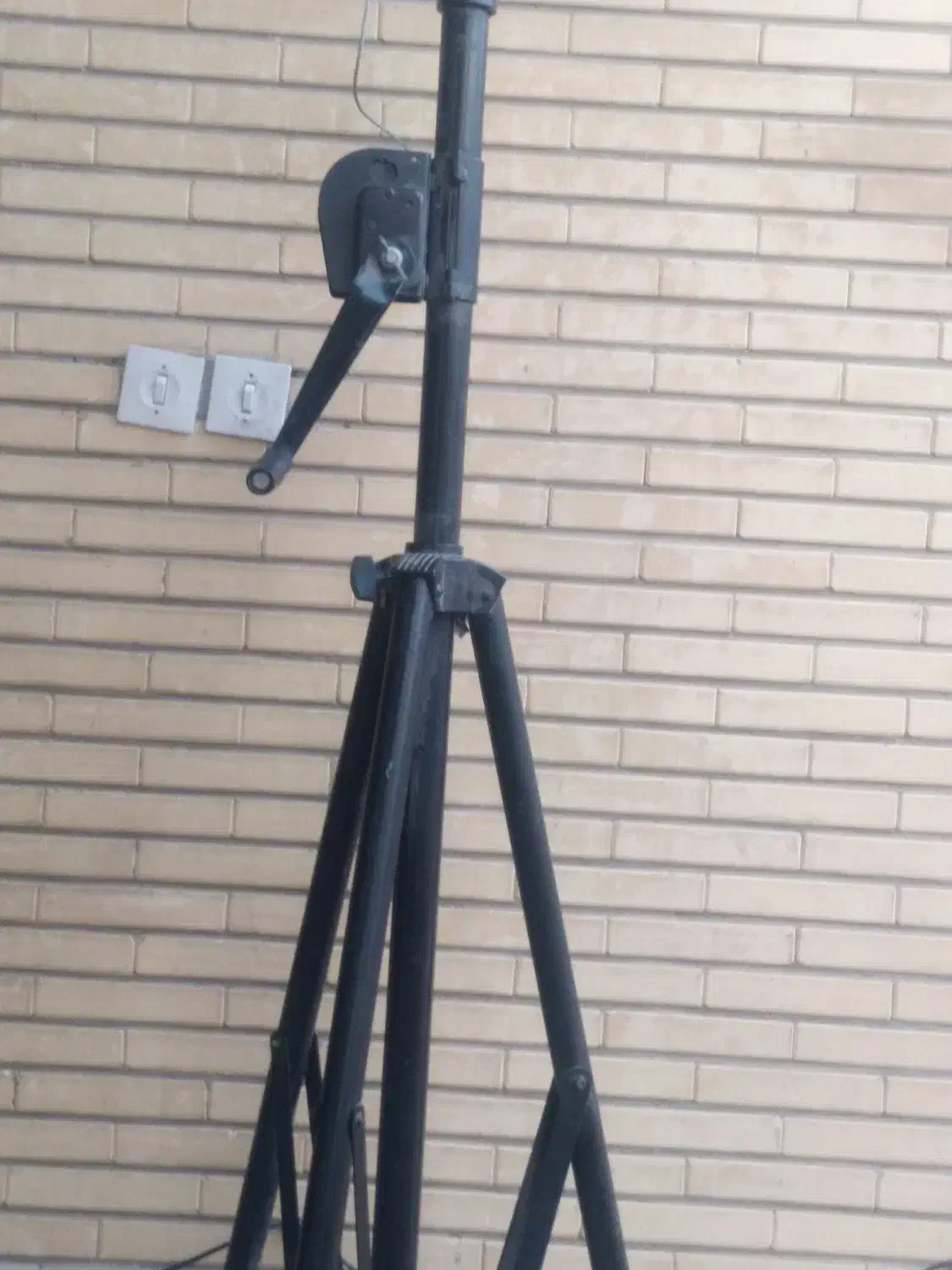 سه پایه بالا بر دستی تلسکوپی +۳عدد پایه دوربین|دوربین عکاسی و فیلم‌برداری|اصفهان, رزمندگان|دیوار