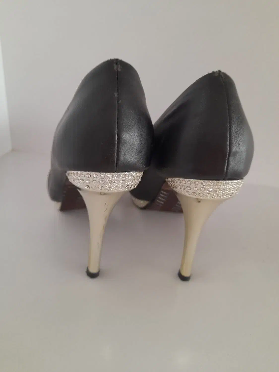 کفش مجلسی|کیف، کفش، کمربند|میاندوآب, |دیوار