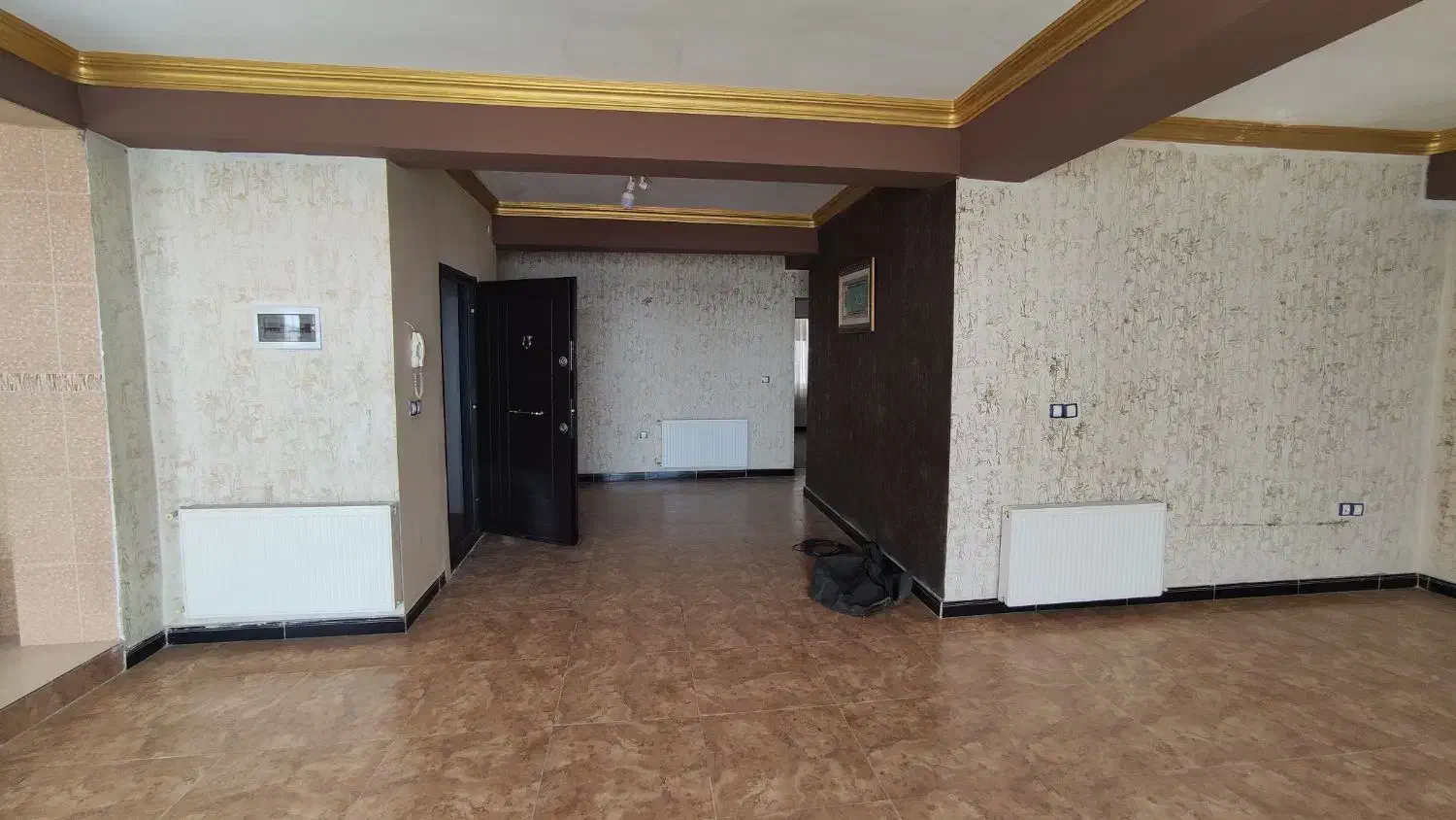 تک واحدی 165متر با کسر وام|فروش آپارتمان|ایلام, |دیوار