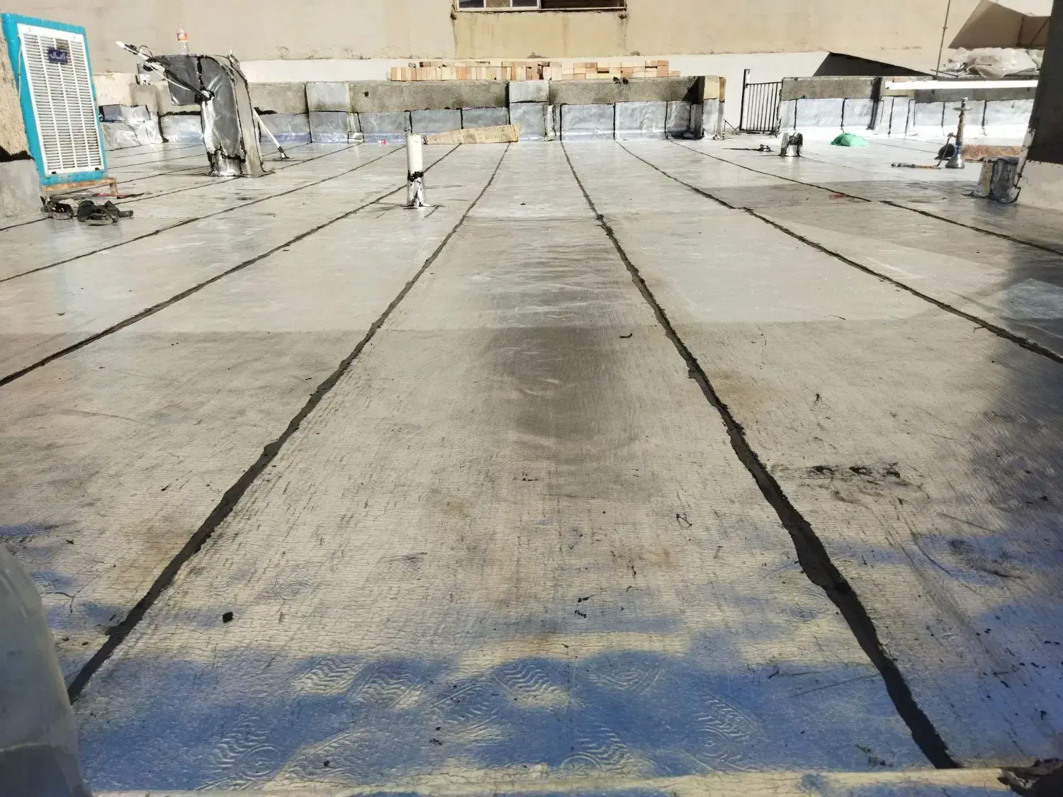 نصب ایزوگام و قیر گونی و لکه گیری کل کرج|خدمات پیشه و مهارت|کرج, باغستان|دیوار