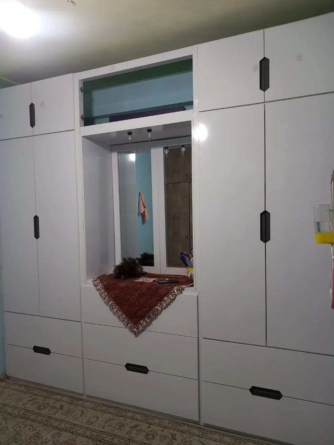 جاکفشی، کتابخانه ، نواع میز و کابینت نو و کار کرده|کتابخانه، شلف، قفسههای دیواری|گلبهار, شهر جدید گلبهار|دیوار