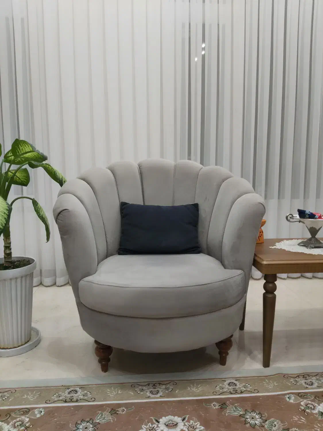 فروش مبل هفت نفره کاملا تمیز ونو|مبلمان خانگی و میز عسلی|ایلام, |دیوار