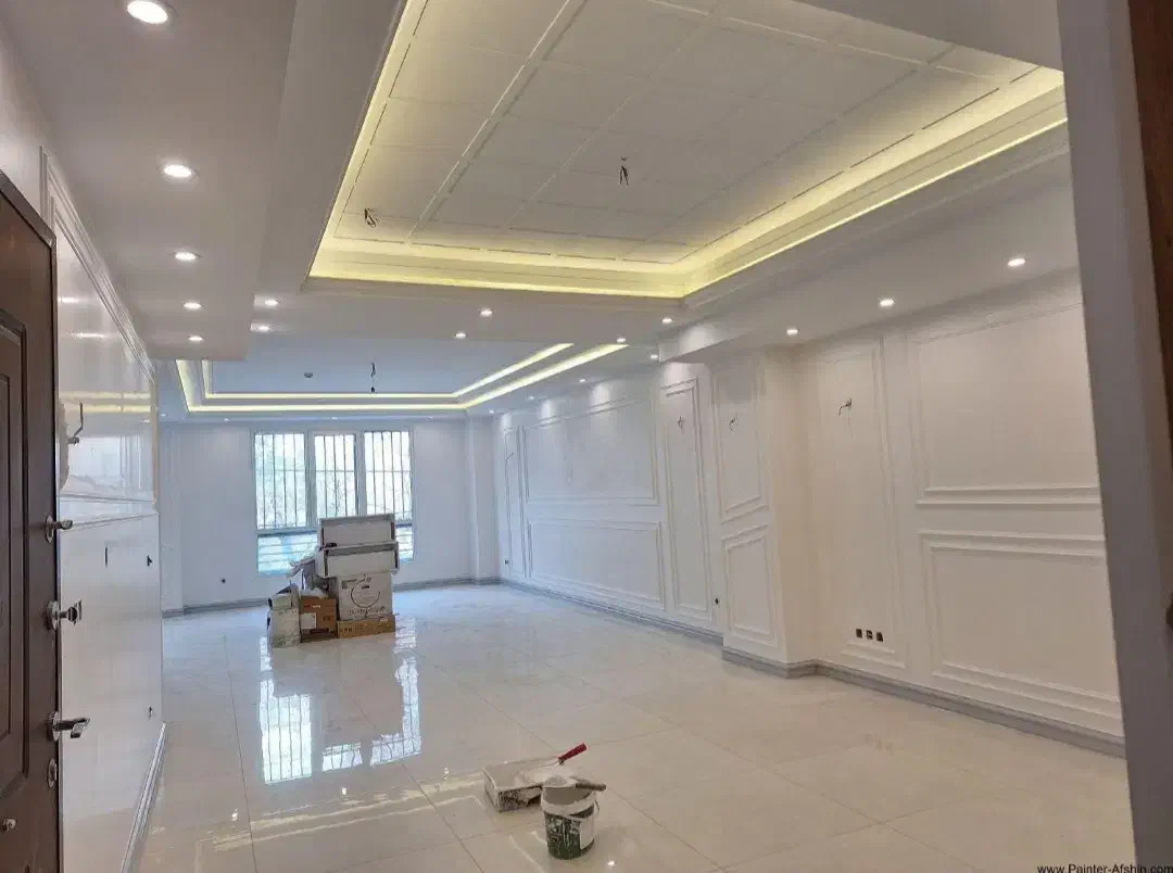 نقاشی ساختمان و درب چوبی|خدمات پیشه و مهارت|آباده, |دیوار