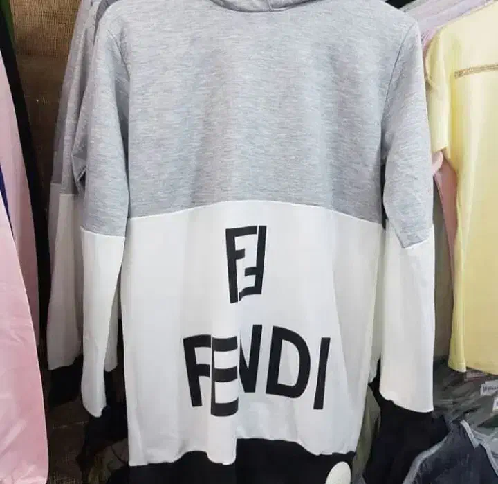 هودی Fendi|لباس|تهران, گلستان (شهرک راه آهن)|دیوار