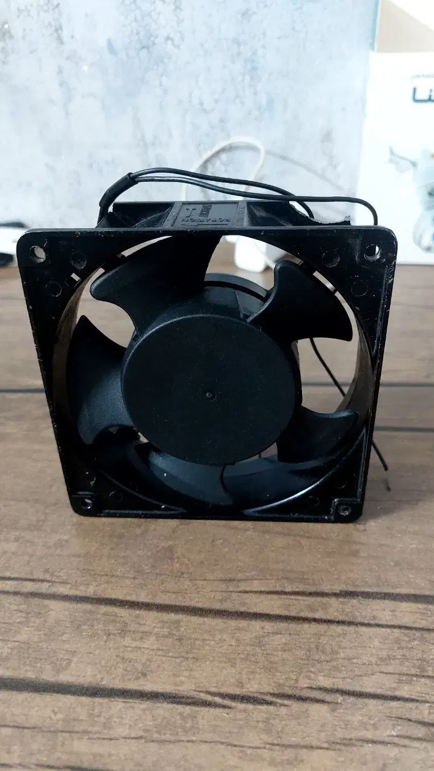 فن معمولی|پنکه و تصفیه‌کنندهٔ هوا|تهران, آذری|دیوار