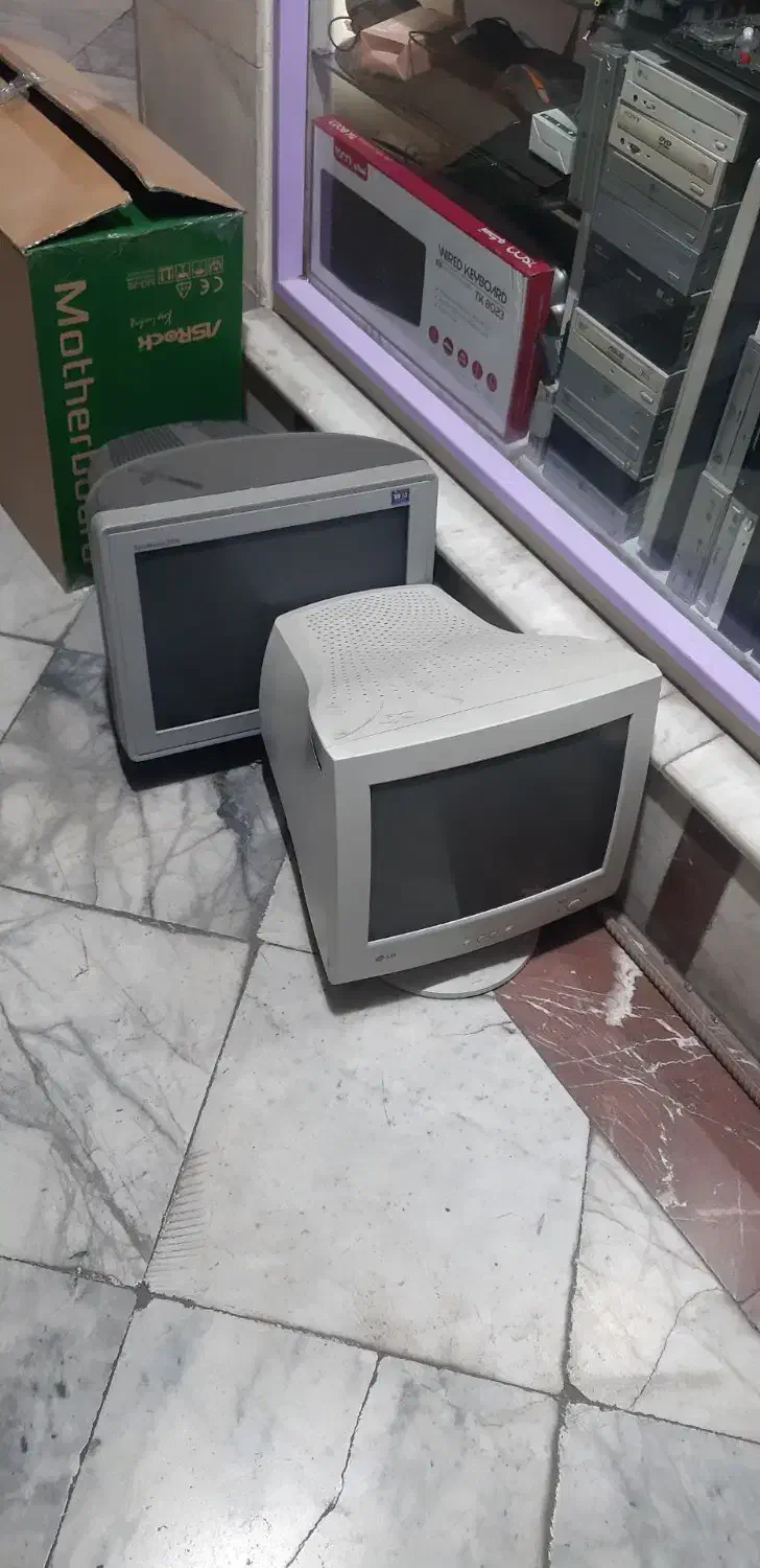 مانیتور CRT 17INCH 15|قطعات و لوازم جانبی رایانه|تبریز, |دیوار