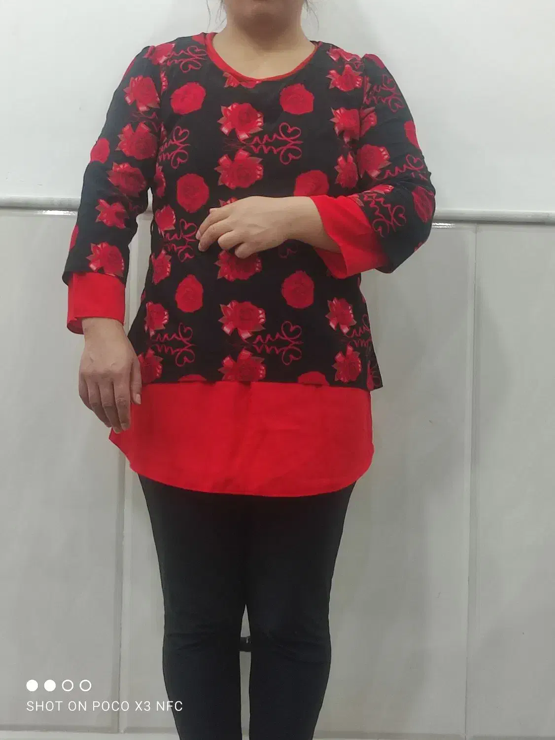 لباس زنانه|لباس|قم, قلعه کامکار|دیوار