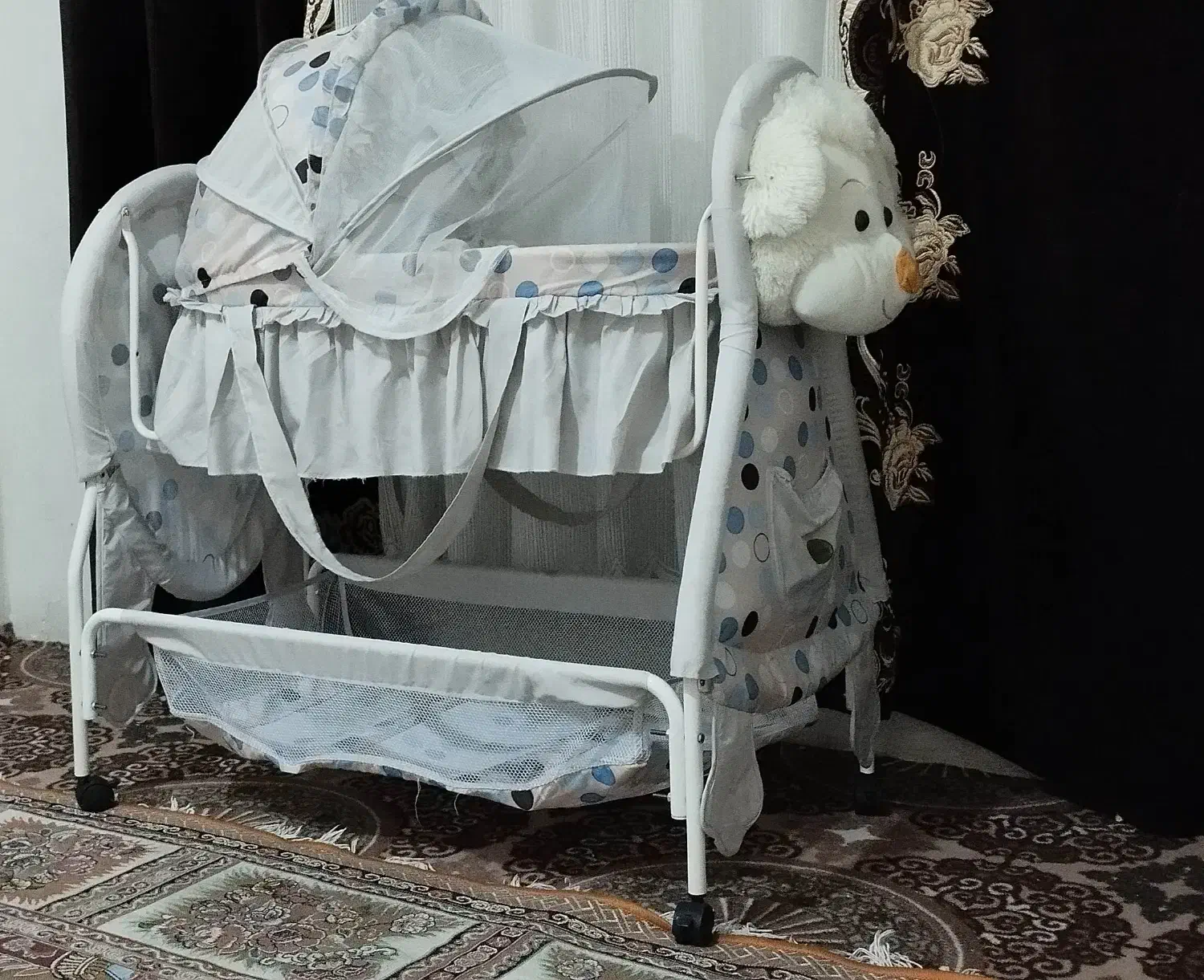 گهواره کودک|اسباب و اثاث بچه|شیراز, گلکوب|دیوار