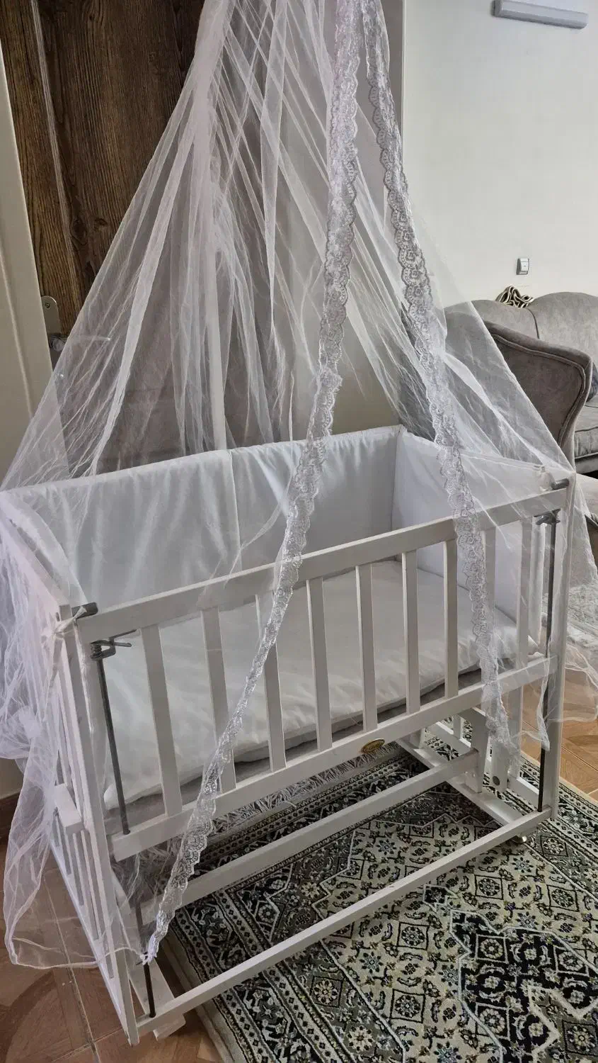 تخت نوزاد کنار مادر|تخت و صندلی بچه|تهران, پونک|دیوار