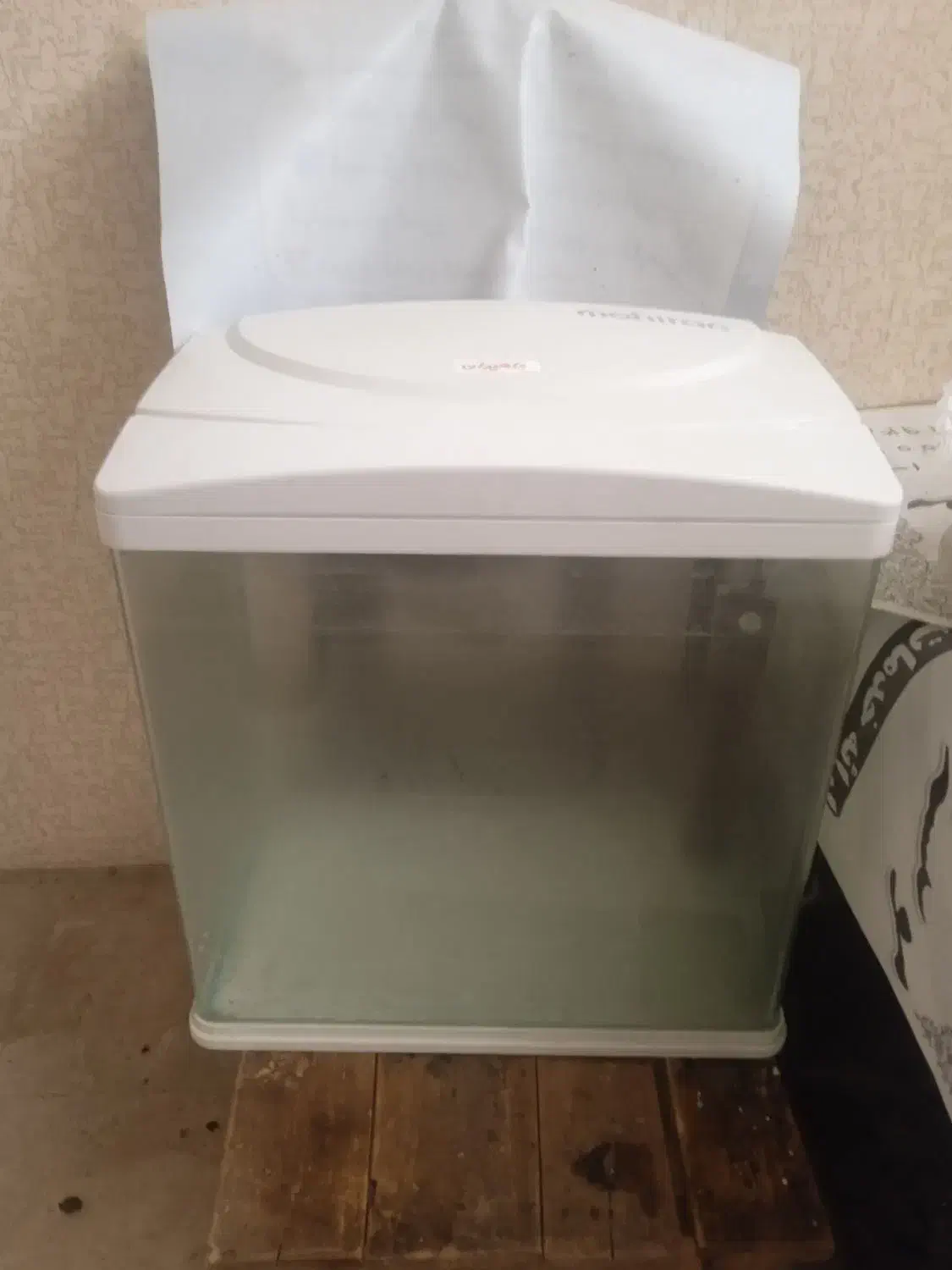 آکواریوم شرکتی برند ماهیران. سالم|ماهی|قم, باجک یک|دیوار