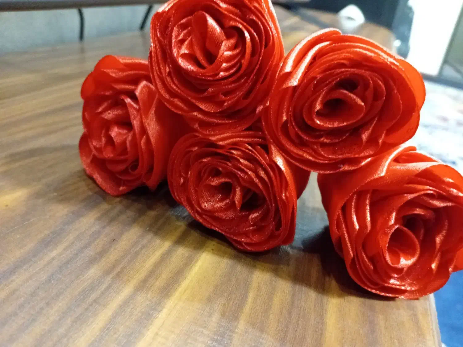 گل مصنوعی با رمان|گل مصنوعی|قدس, شهرقدس|دیوار