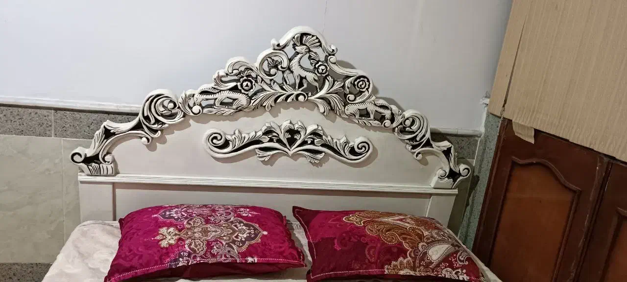 تخت چوبی همراه بادراوروپاتختی ها|تخت و سرویس خواب|مرند, |دیوار