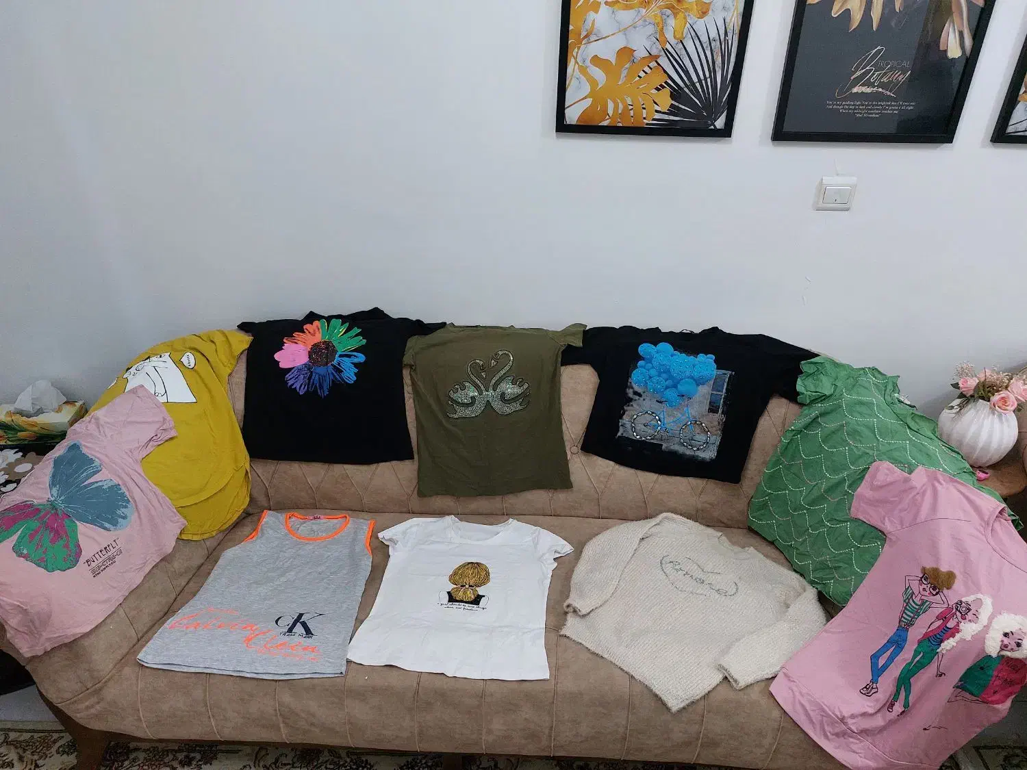 تعدادی لباس مناسب ۱۰ تا ۱۶سال|کفش و لباس بچه|بندر انزلی, تهران|دیوار