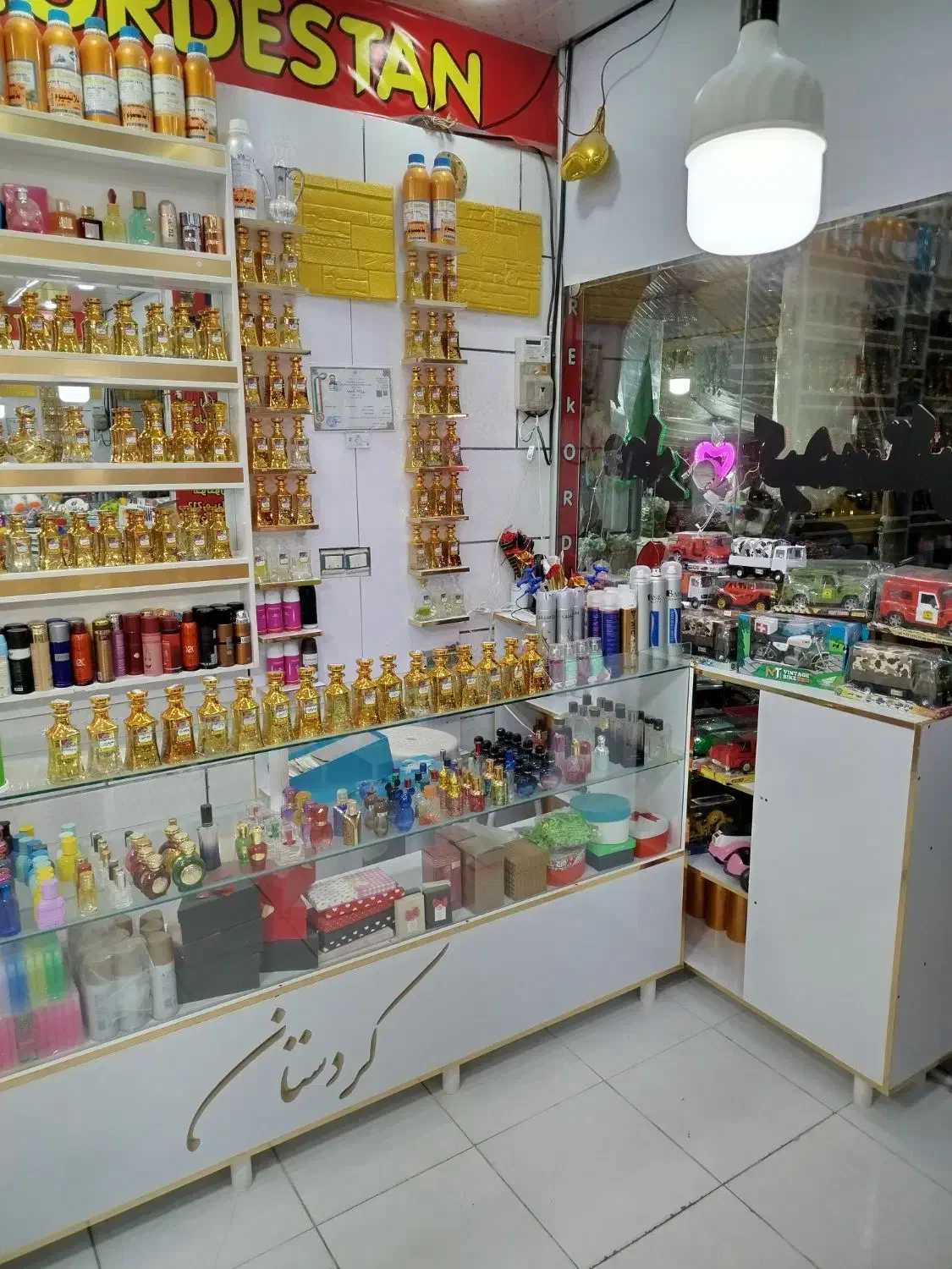 اجاره مغازه ۱۲ متری|اجارهٔ مغازه و غرفه|کرمانشاه, |دیوار