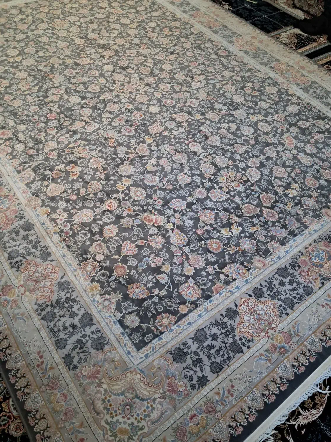 یک جفت فرش ۹متری گلبرجسته توسی ۱۲۰۰|فرش|ورامین, شهرک مدرس|دیوار