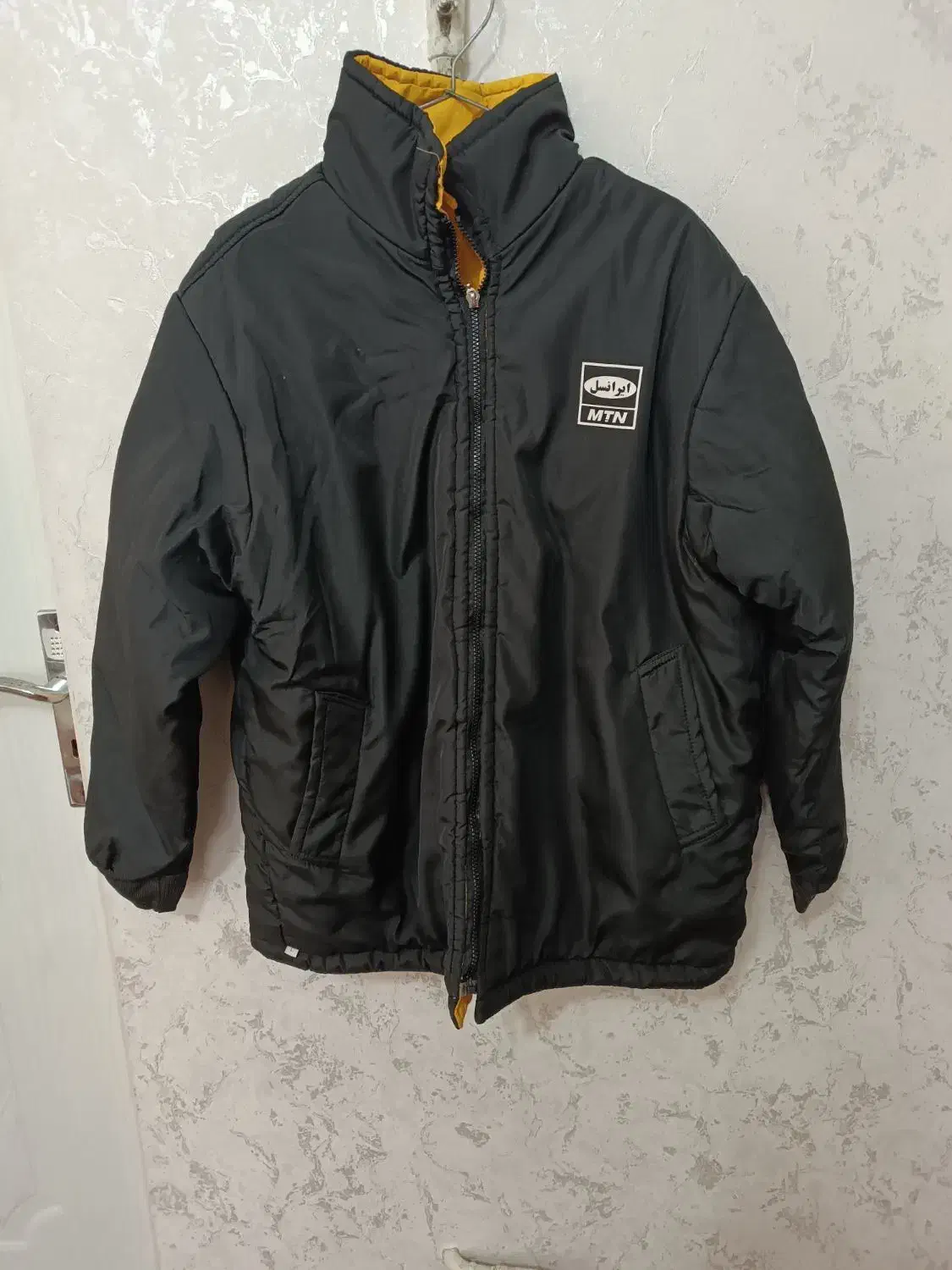 کت و کاپشن و پالتو|لباس|قدس, شهر‌قدس|دیوار