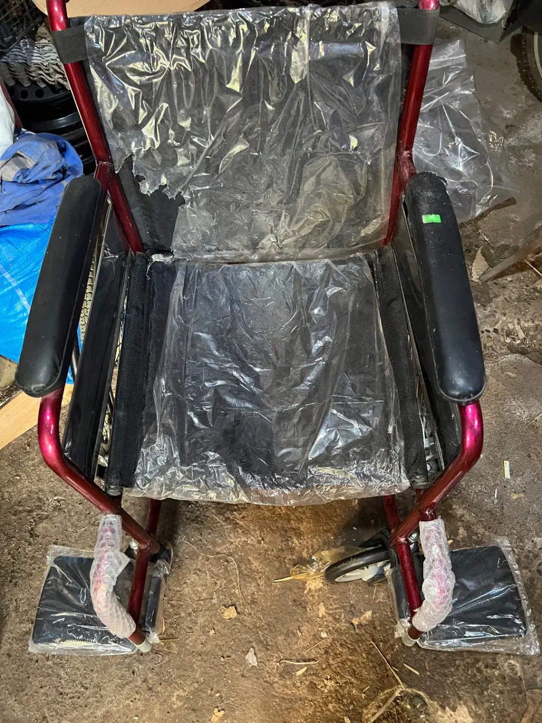 ویلچر|پزشکی|رشت, هلال احمر|دیوار