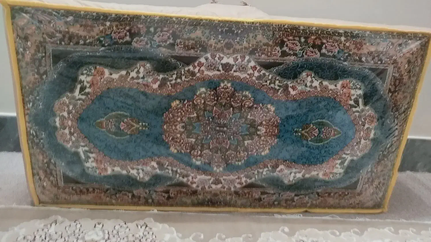 پشتی فومی|پشتی|کاشان, آیت الله سعیدی|دیوار