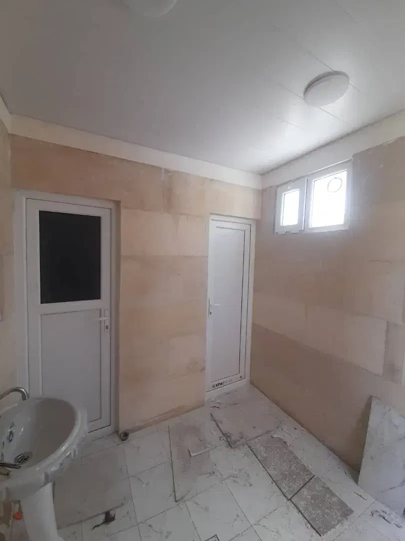 درب و پنجره پی وی سی|خدمات پیشه و مهارت|اراک, |دیوار