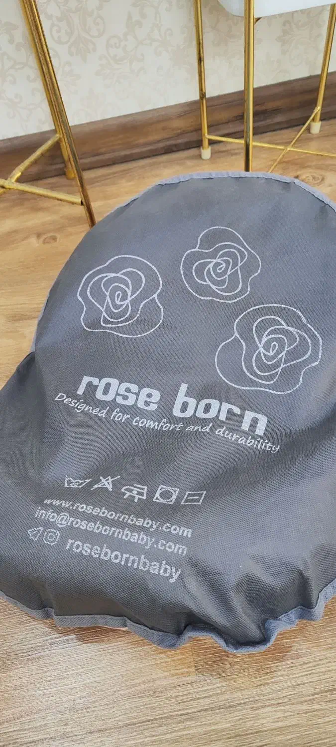 پشه بندوتشک و آغوشی نوزاد در حد نو کاملا سلامت|اسباب و اثاث بچه|تهران, شهرک کوهسار|دیوار