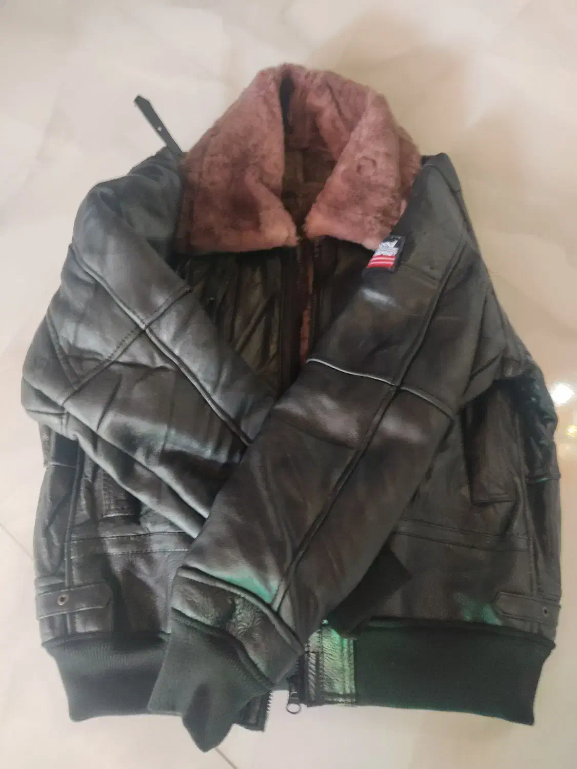 کاپشن بوفالو خلبانی|لباس|بندر انزلی, میان پشته|دیوار