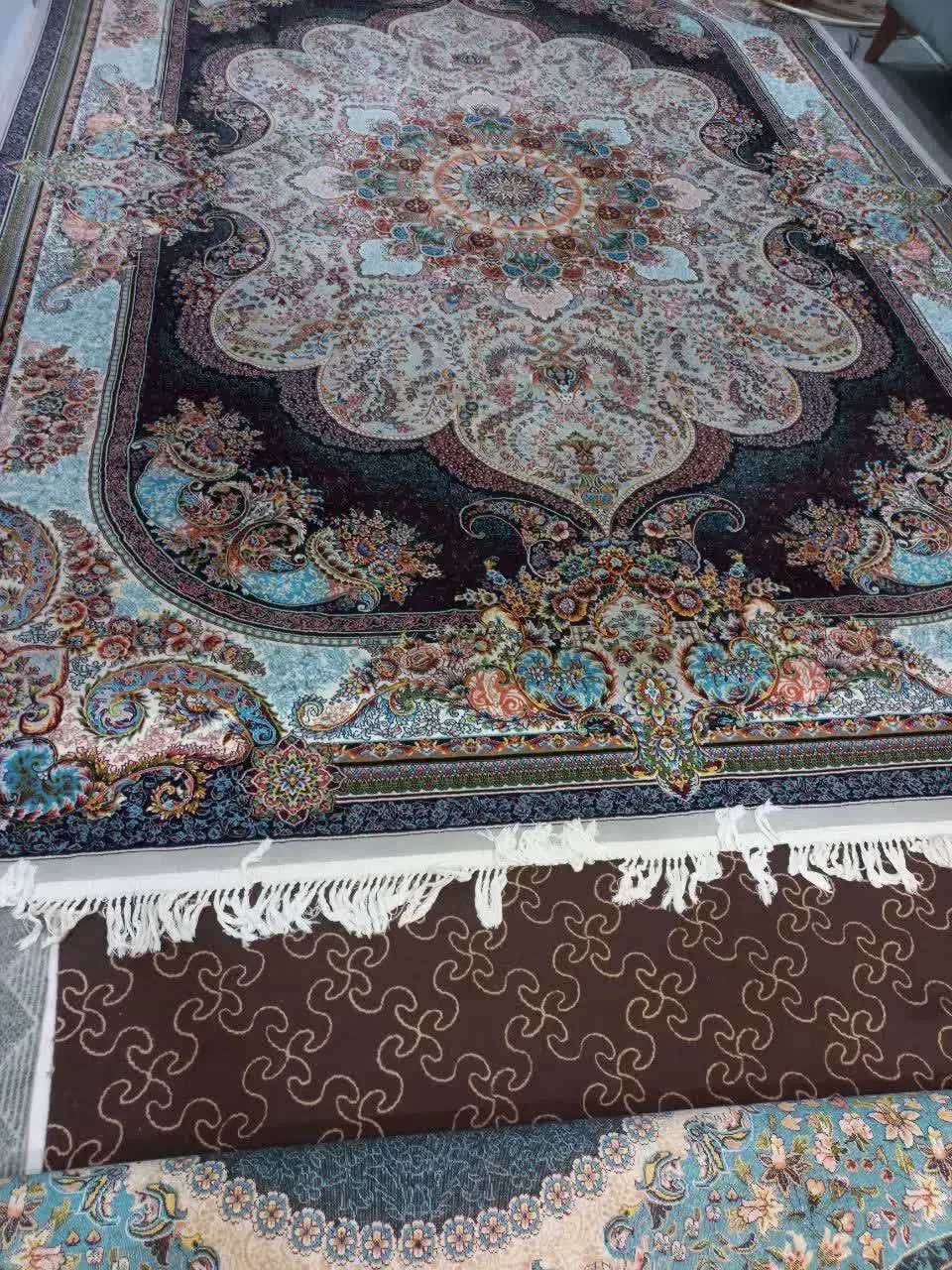 قالی ۹متری|فرش|اهواز, کوی جانبازان(دانش)|دیوار