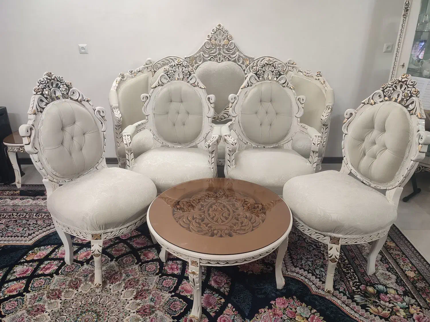 مبل سلطنتی کاملا نو ۹ نفره|مبلمان خانگی و میز عسلی|مشهد, ابوذر|دیوار