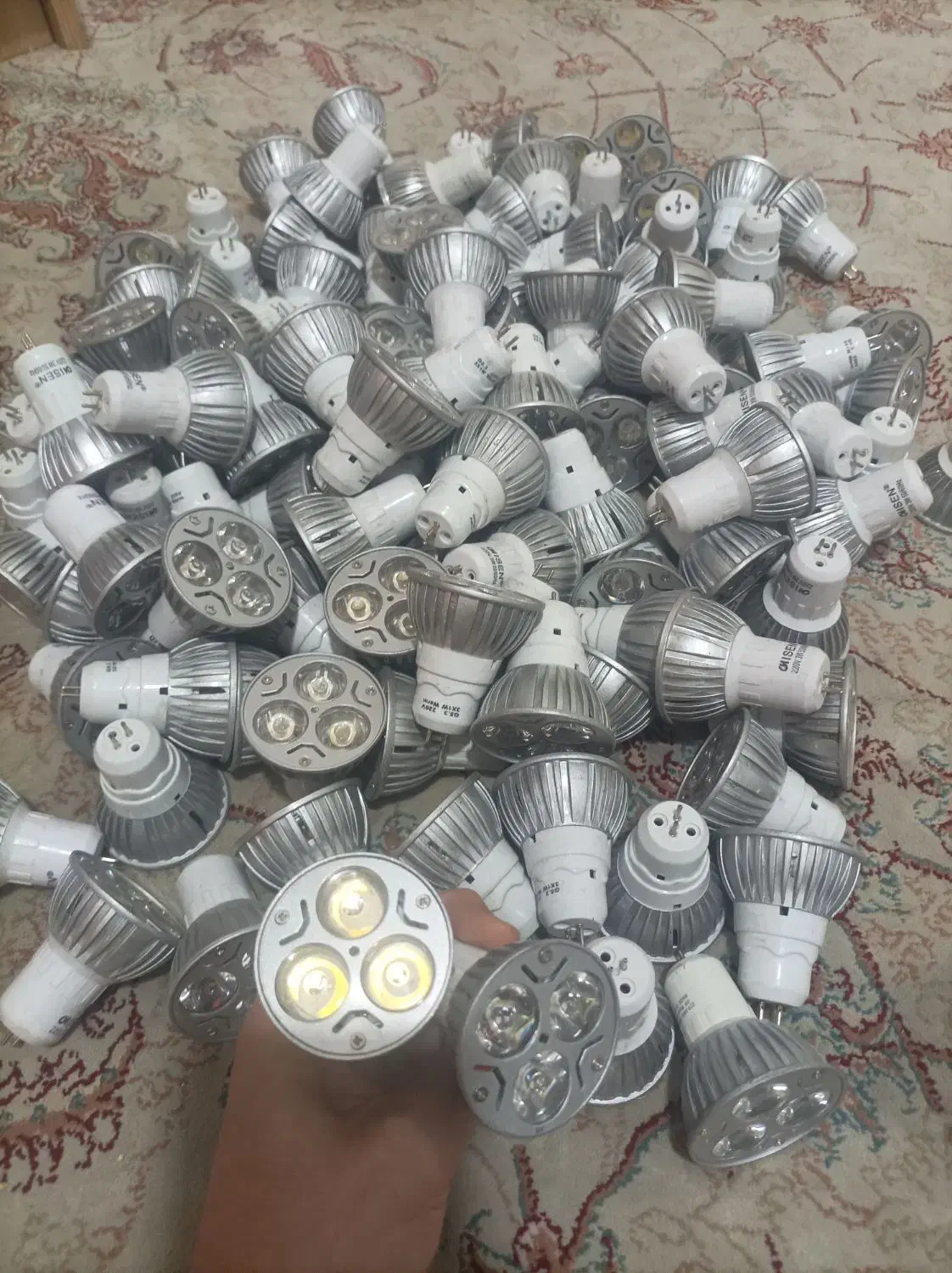 هالوژن ۳ وات ال ای دی آفتابی|لامپ و چراغ|تهران, قیام|دیوار