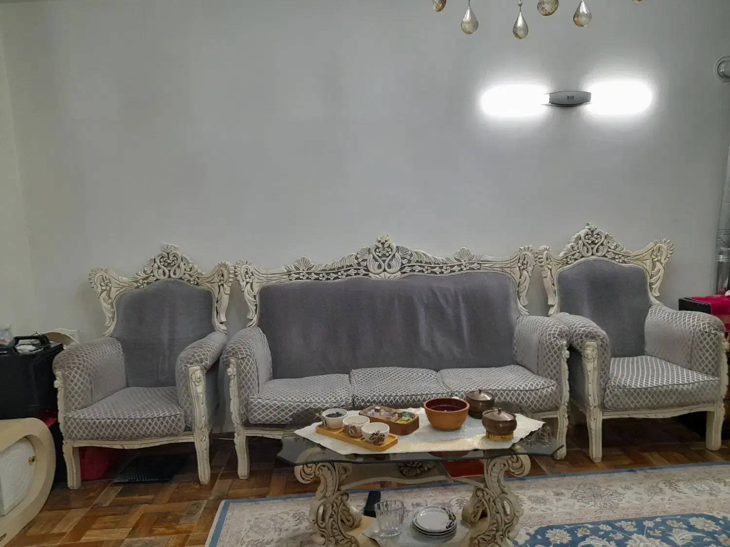 مبل سلطنتی|مبلمان خانگی و میز عسلی|فشم, |دیوار