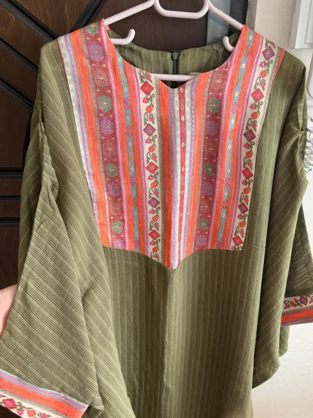 مانتو|لباس|بوئین زهرا, |دیوار