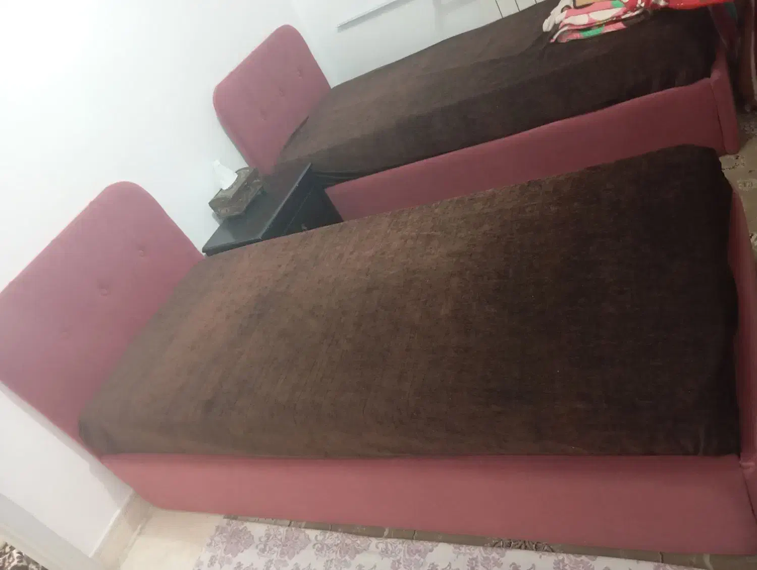 دو عدد تخت نوجوان پارچه مخمل در حد نو|مبلمان خانگی و میز عسلی|تهران, مشیریه|دیوار