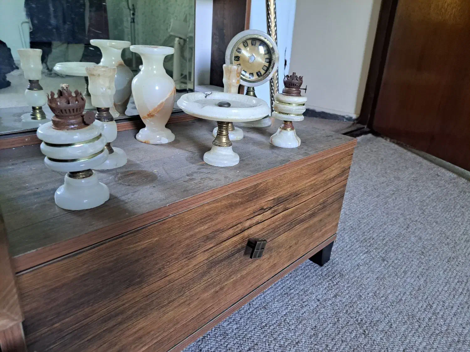 سرویس ۷ پارچه سنگ مرمر|کلکسیون اشیاء عتیقه|آمل, |دیوار