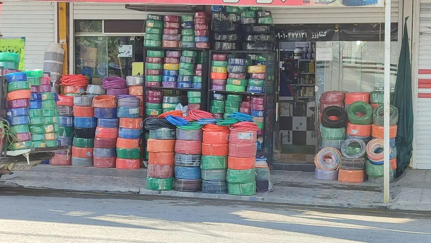 *فروش ویژه انواع شلنگ آب و گاز*|مصالح و تجهیزات ساختمان|داراب, |دیوار