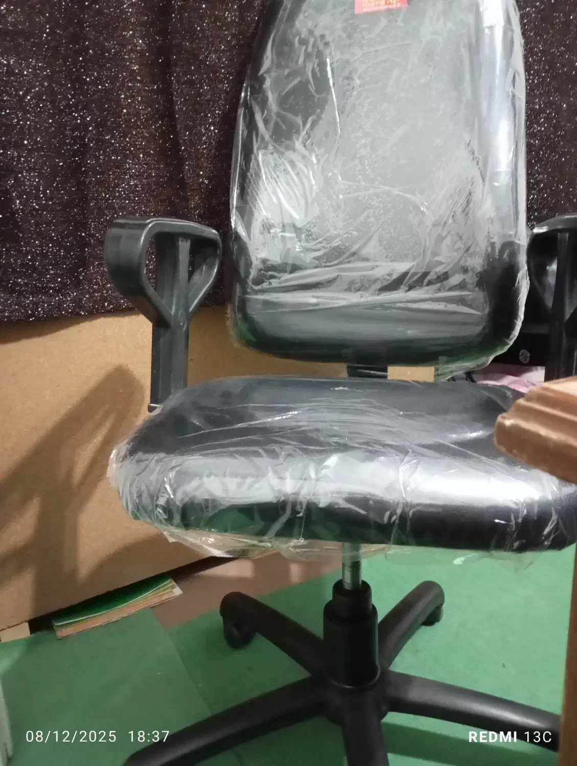 صندلی مدیریت ومیز|صندلی و نیمکت|سبزوار, مدرس|دیوار