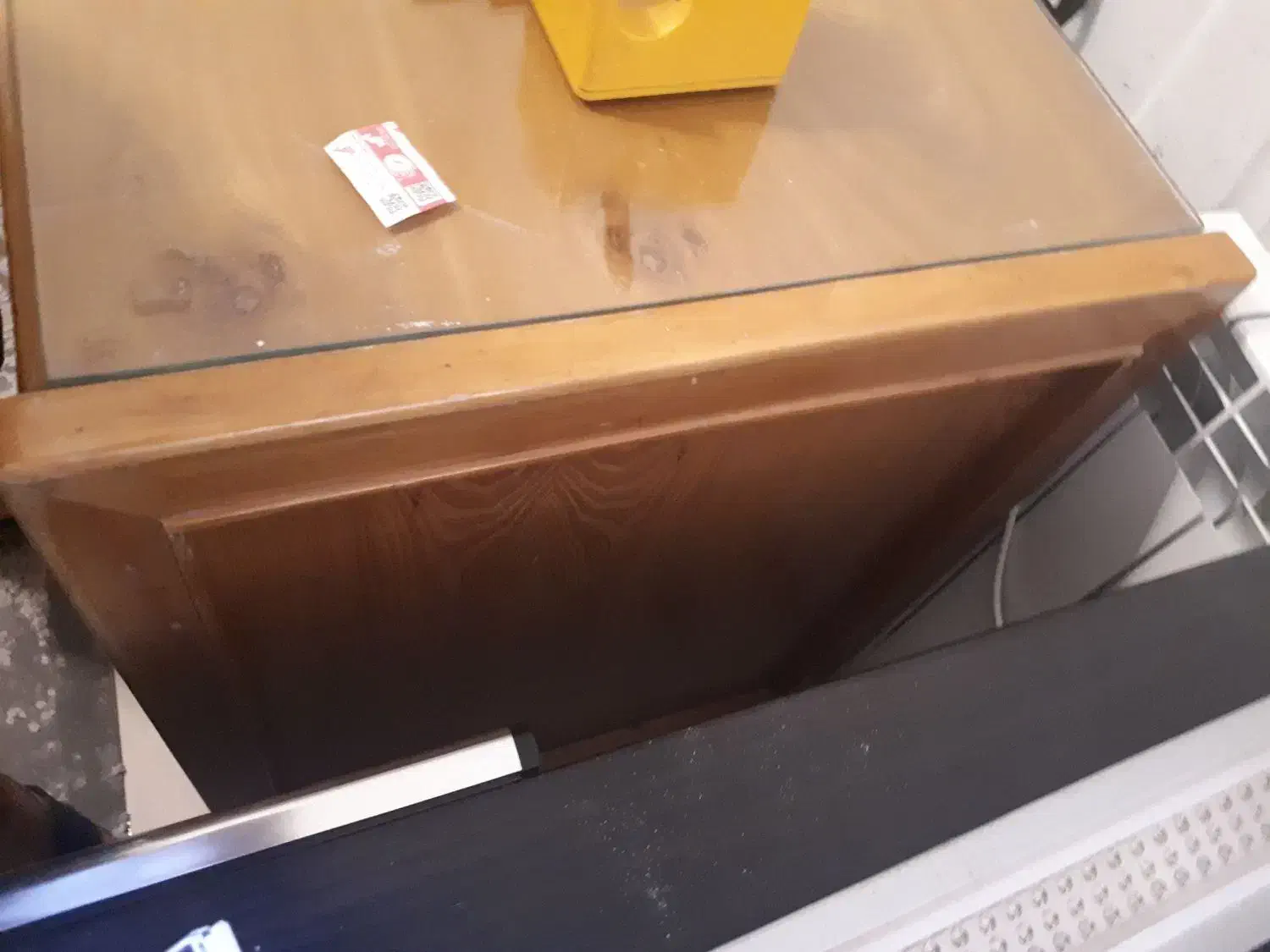 میز تحریر چوبی، ۶۰در۱۲۰، باشیشه|میز تحریر و کامپیوتر|آمل, |دیوار