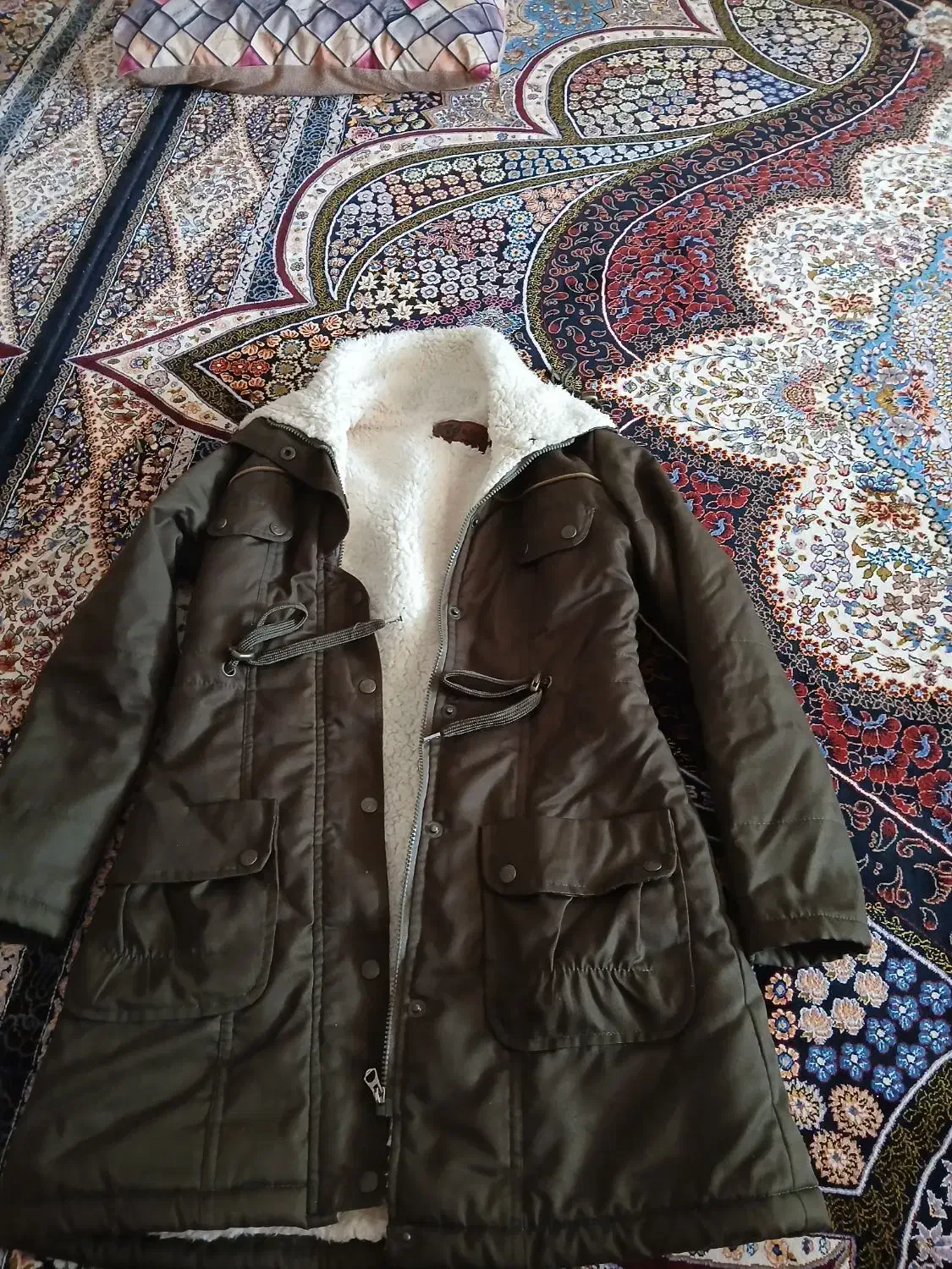 پالتو فروشی|لباس|فرمهین, |دیوار