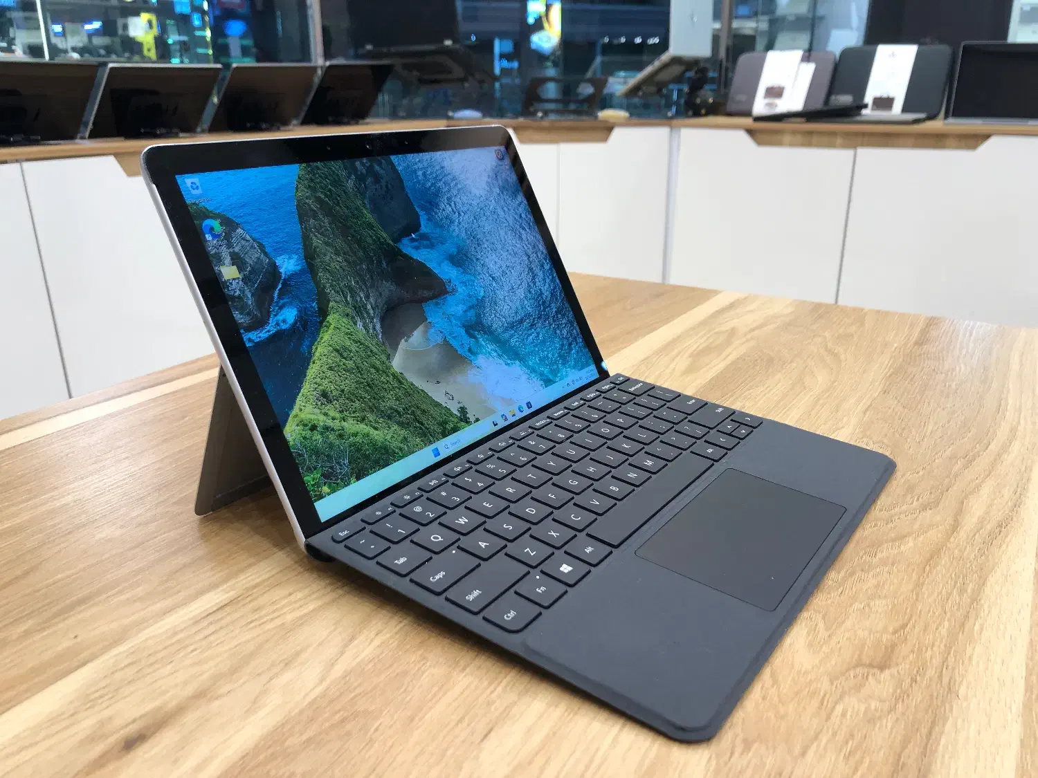 لپ تاپ استوک Surface go 2|رایانه همراه|تهران, فلسطین (میدان انقلاب)|دیوار