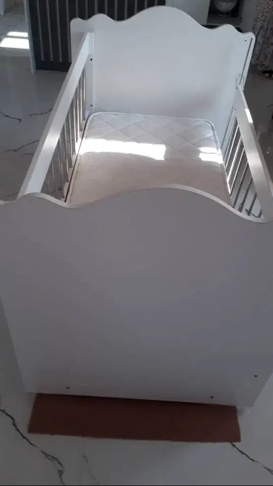 تخت کنار مادر|تخت و سرویس خواب|تالش, جوکندان|دیوار