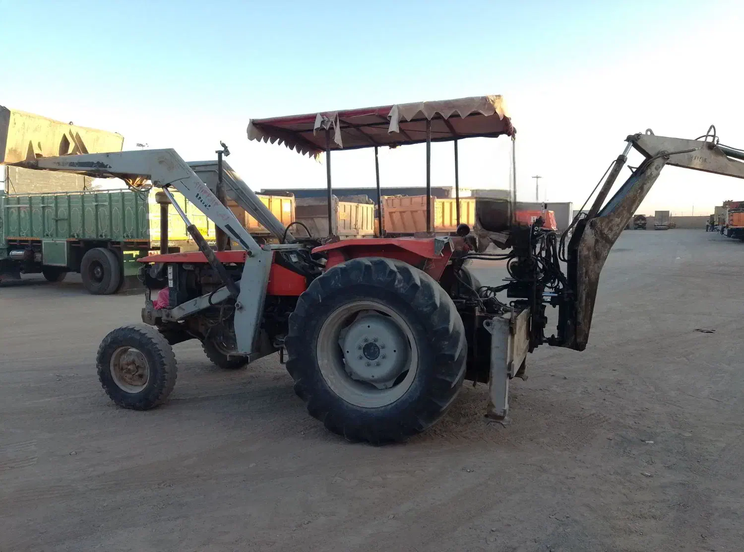 بیل مکانیکی آماده کار خاکبرداری،چاله زدن،تخریب|خدمات پیشه و مهارت|سبزوار, جهاد کشاورزی|دیوار