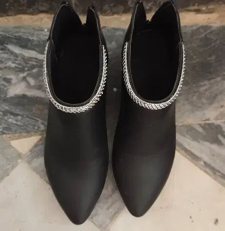 کفش نیم بوت 40|کیف، کفش، کمربند|بروجرد, |دیوار