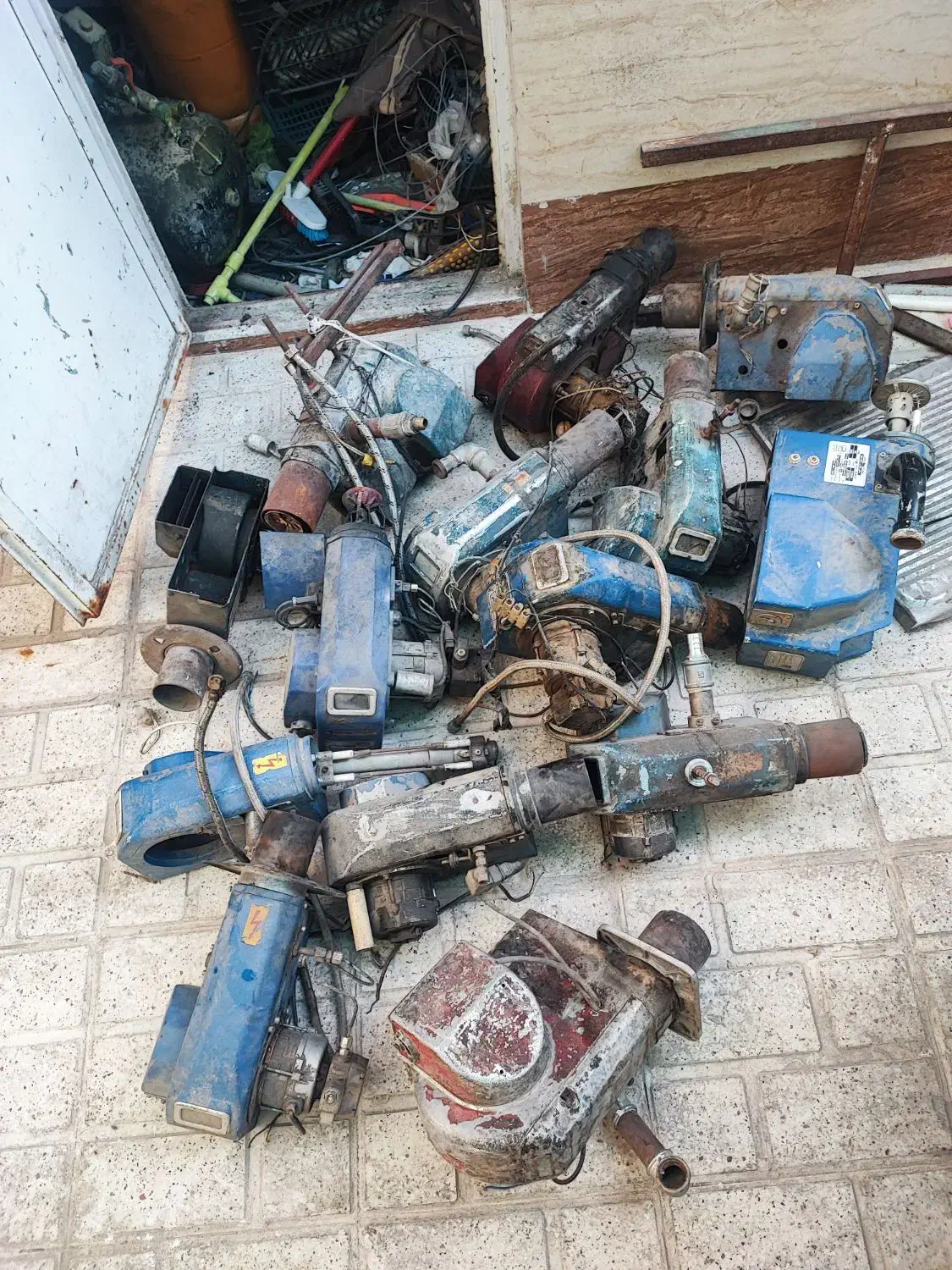 چند عدد مشعل گازی و گازوئیلی کارکرده|ماشینآلات صنعتی|کوهدشت, |دیوار